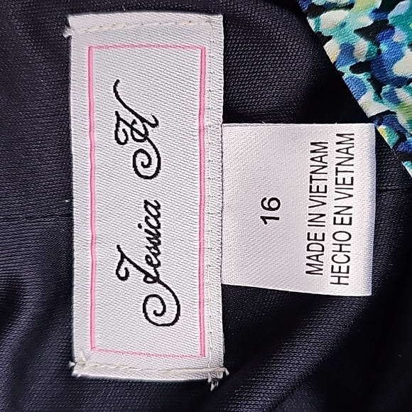 Dress - Picture 12 of 15